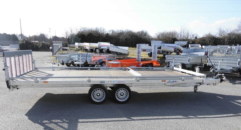 remorque plateau lider à roues – ptac : 3 500 kg – 2 essieux freinés – 506 x 215 cm remorque plateau lider à roues – ptac : 3 500 kg – 2 essieux freinés – 506 x 215 cm