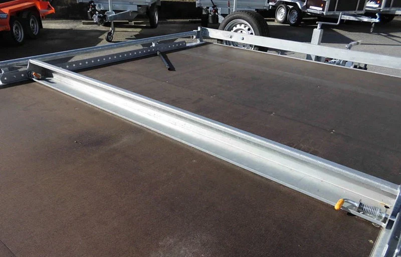 remorque plateau lider à roues – ptac : 3 500 kg – 2 essieux freinés – 506 x 215 cm remorque plateau lider à roues – ptac : 3 500 kg – 2 essieux freinés – 506 x 215 cm
